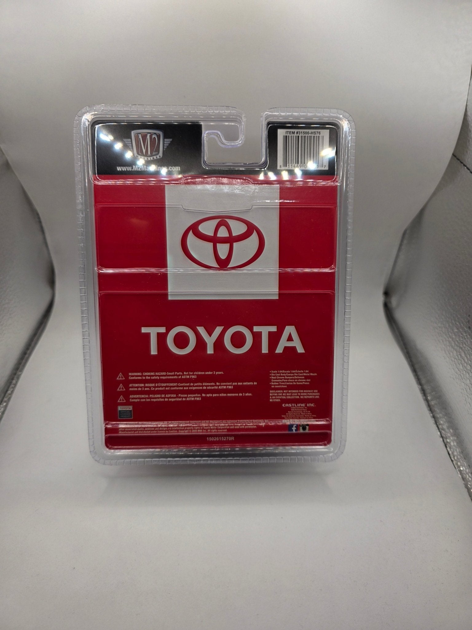 M2 Machines 1:64 1985 Toyota Truck with Camper Shell – Red- Hobby Exclusive - Jw Diecast